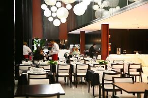 Axis Viana Business & SPA Hotel