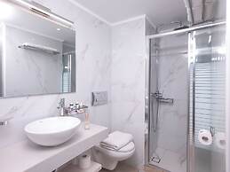 Mythos Suites Boutique Hotel