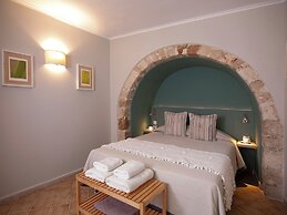 Mythos Suites Boutique Hotel