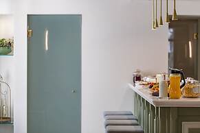 Mythos Suites Boutique Hotel