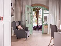 Mythos Suites Boutique Hotel