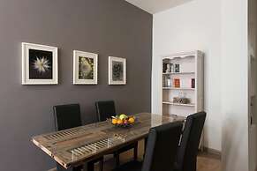 Mythos Suites Boutique Hotel