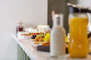 Mythos Suites Boutique Hotel