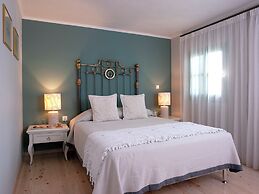 Mythos Suites Boutique Hotel