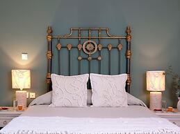 Mythos Suites Boutique Hotel