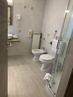 Hotel Cairoli