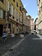 Hotel Cairoli