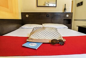 Hotel Cairoli
