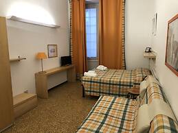 Hotel Cairoli