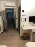 Hotel Cairoli