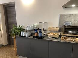 Hotel Cairoli