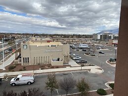 Holiday Inn Express & Suites Albuquerque Historic Old Town by IHG