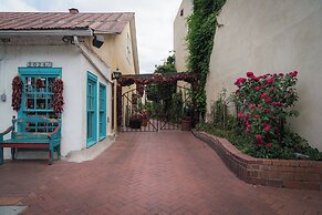 Holiday Inn Express & Suites Albuquerque Historic Old Town by IHG