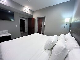 Metropolis Resort