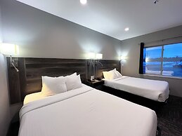 Metropolis Resort