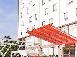 ibis Bangkok Sathorn