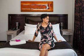 The Lakes Hotel and Conference Centre