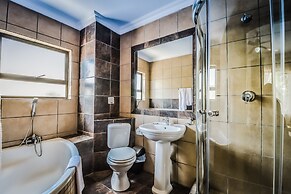 The Lakes Hotel and Conference Centre