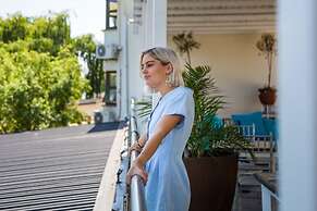 The Lakes Hotel and Conference Centre