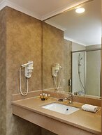 WOW Airport Hotel