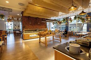 WOW Airport Hotel