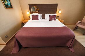 WOW Airport Hotel