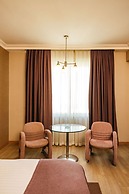 WOW Airport Hotel