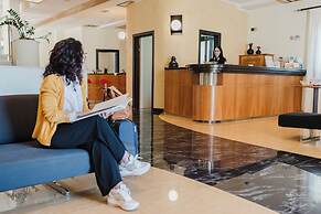 Cerri Hotel