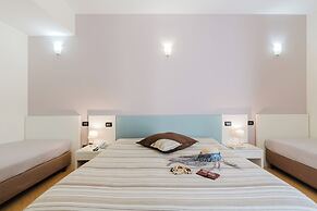 Cerri Hotel