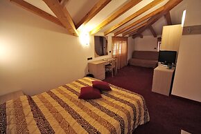 Nature Bio Hotel Elite