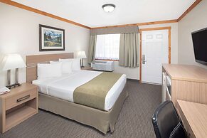 Travelodge by Wyndham Golden Sportsman Lodge
