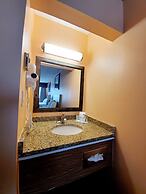 Travelodge by Wyndham Golden Sportsman Lodge