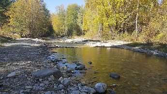 Travelodge by Wyndham Golden Sportsman Lodge