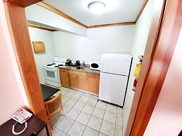 Travelodge by Wyndham Golden Sportsman Lodge