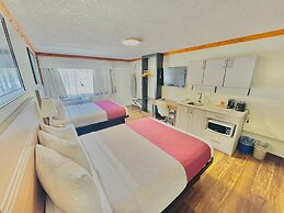 Travelodge by Wyndham Golden Sportsman Lodge