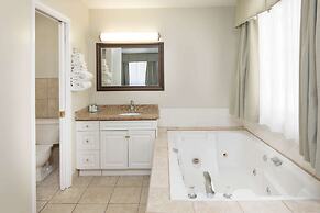 Travelodge by Wyndham Golden Sportsman Lodge