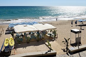 Akquaaa Boutique Hotel