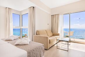 CM Playa del Moro Hotel