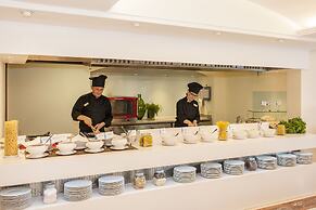 CM Playa del Moro Hotel