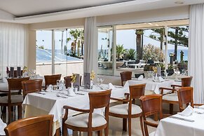 CM Playa del Moro Hotel