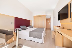 CM Playa del Moro Hotel