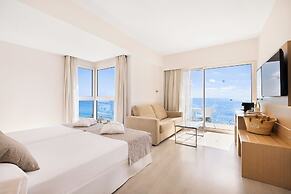 CM Playa del Moro Hotel