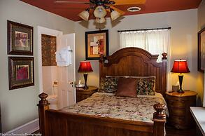 Williamsburg Manor B&B