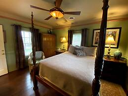 Williamsburg Manor B&B