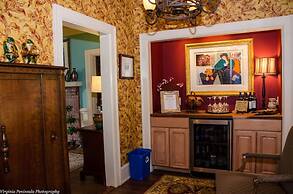 Williamsburg Manor B&B