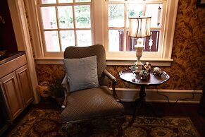 Williamsburg Manor B&B