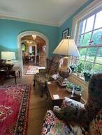 Williamsburg Manor B&B