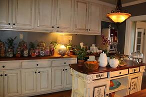 Williamsburg Manor B&B