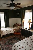 Williamsburg Manor B&B