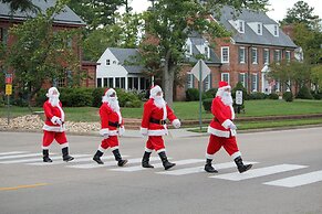 Williamsburg Manor B&B